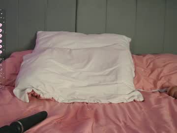 girl
        baby_sammyy cam image #4546735