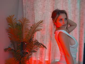 girl
        lola_jd cam image #2058878