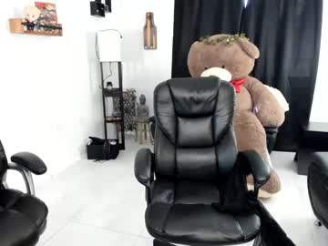 girl
        emoxbunny cam image #2703713