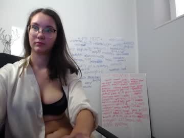 girl
        yourcrazyneightbor cam image #481813