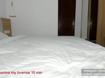 girl
        carolinaherera cam image #409738