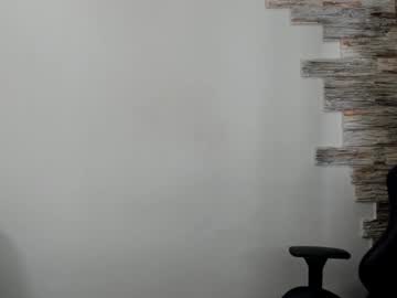 girl
        your_bunnygirl cam image #4750132