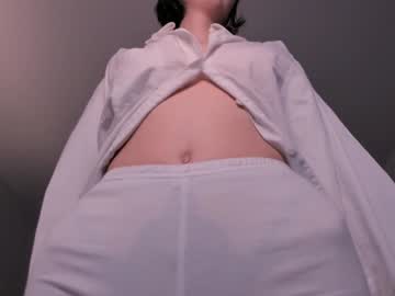 girl
        lauratanguy cam image #4973074