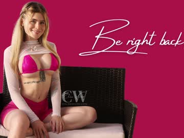 girl
        chloewildd cam image #6447855