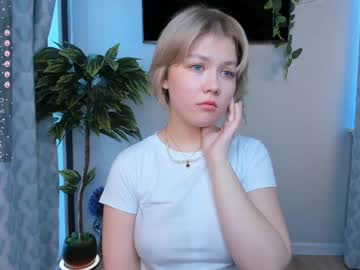girl
        jettabayse cam image #3757212