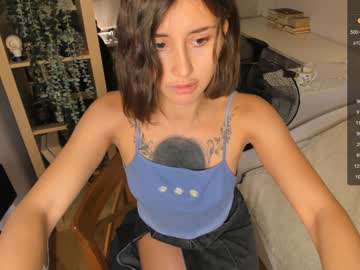 girl
        rush_of_feelings cam image #2863924
