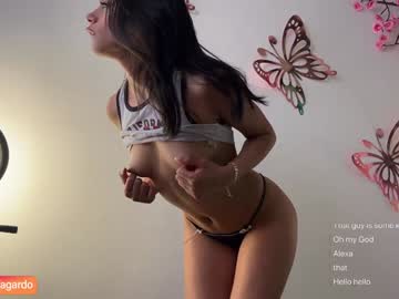girl
        sweet_littleee cam image #6470022