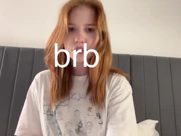 girl
        sleepycode002 cam image #4515577