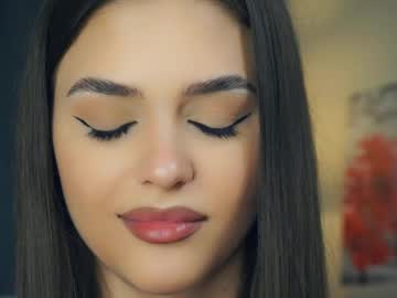 girl
        zarabeamer cam image #6768462