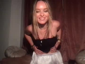 girl
        houseofdaph cam image #2649730