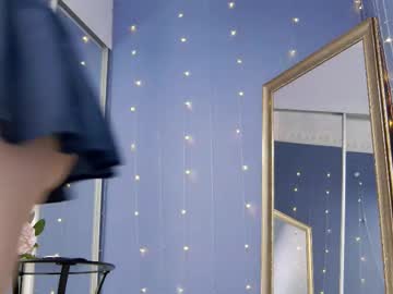 girl
        kriskras__ cam image #6708703