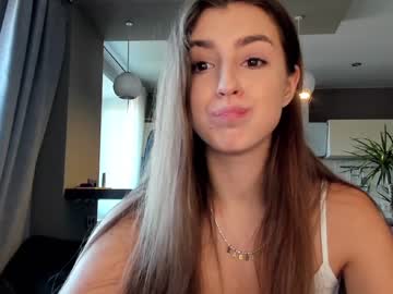 girl
        coy_amina_ cam image #41699
