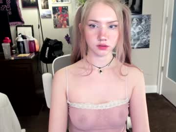 girl
        eve003300 cam image #6677525