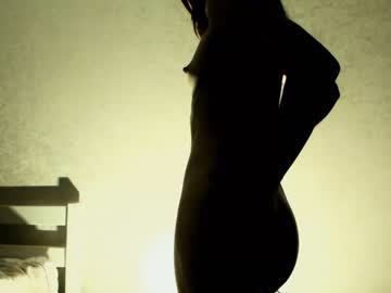 girl
        one_carolina cam image #1677841