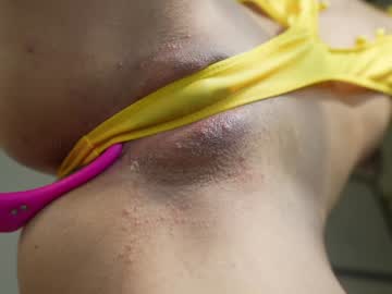 girl
        shena_nomy cam image #5303732