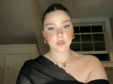 girl
        novavangogh cam image #1917409