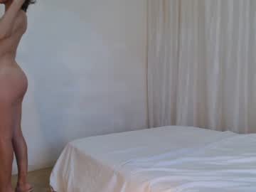 couple
        myendorphyne cam image #2392573