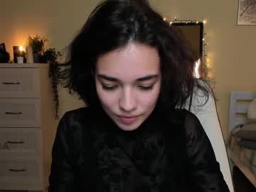 girl
        ella_flar_ cam image #66663
