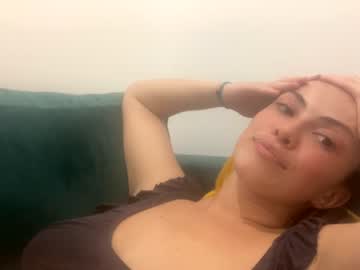 girl
        pinkbarbiedxll cam image #3913510