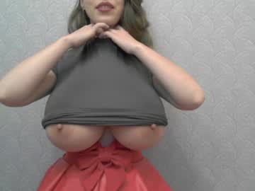 girl
        playful_goldie cam image #4834260