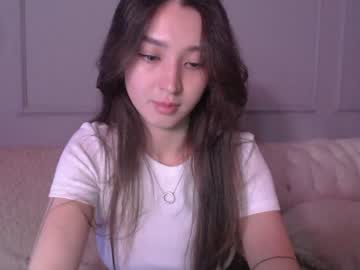 girl
        sarasuo cam image #2587728