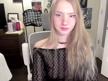 girl
        eve003300 cam image #6069631