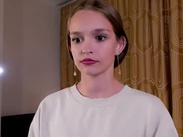 girl
        jodyall cam image #6873505