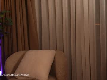 girl
        mariannacruzz cam image #6548539