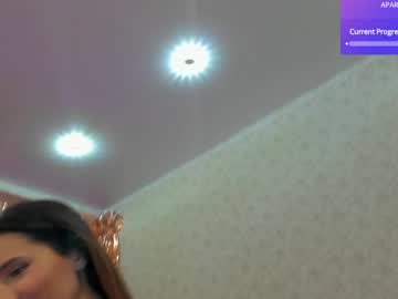 girl
        crystalnut cam image #5987323
