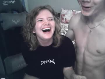 couple
        bestiefreaks cam image #1850485