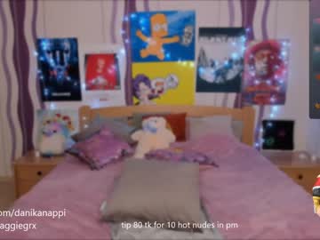girl
        danikanappi cam image #2760019