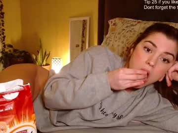 girl
        skybella_ cam image #5989607