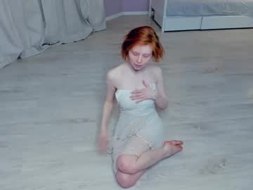 girl
        gingers_hugs cam image #3033561