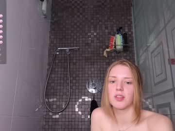 girl
        callme_star cam image #3006676