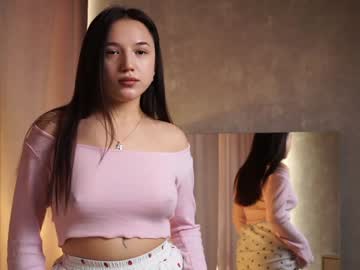 girl
        ryninal cam image #5571613