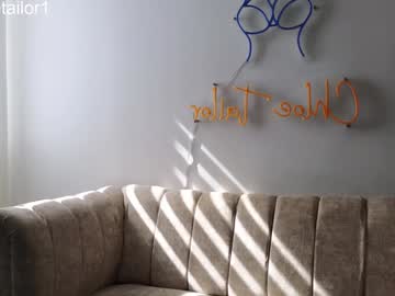 girl
        chloe_tailor_ cam image #4550697