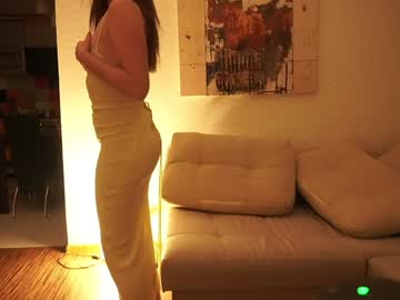 girl
        bitter_moon cam image #6341358