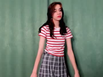 girl
        elleweaver cam image #1579583