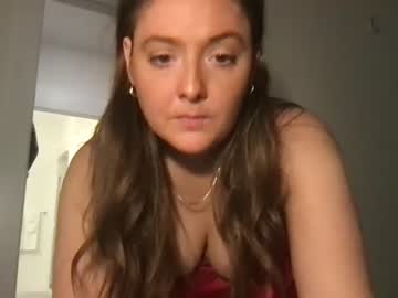 girl
        ivyolsen cam image #1550511