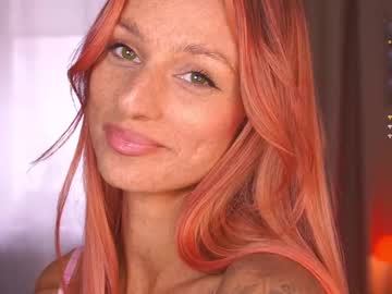 girl
        artease cam image #6781519