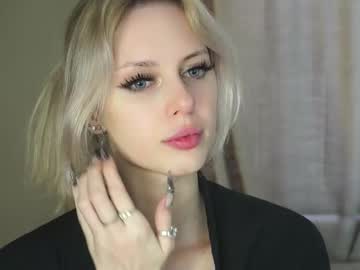 girl
        audreycarvin cam image #6787413