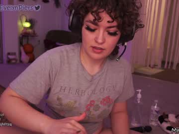 girl
        evelynpiers cam image #206375