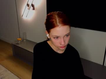 girl
        shirleywhitney cam image #3695504