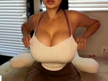 girl
        _natycutei19 cam image #2309312