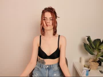 girl
        judyturners cam image #816637