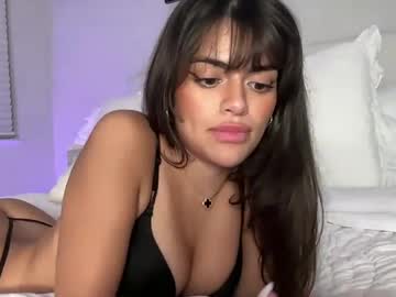 girl
        poutyselena cam image #5333273