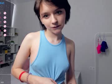 girl
        darellebodge cam image #3412303