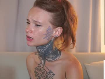 girl
        gingerxsweetness cam image #2207077