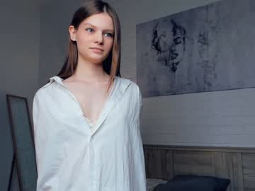 girl
        katy_best_ cam image #3773941