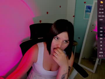 girl
        jennie_berry cam image #4990111